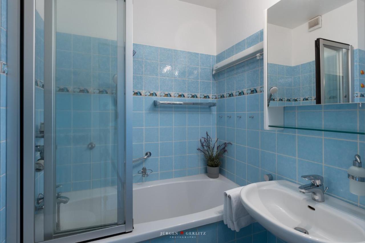 Tonne 4 Apartment Schausende Bagian luar foto